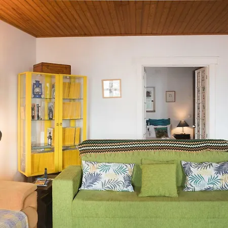 Fabulous River House Apartmán
